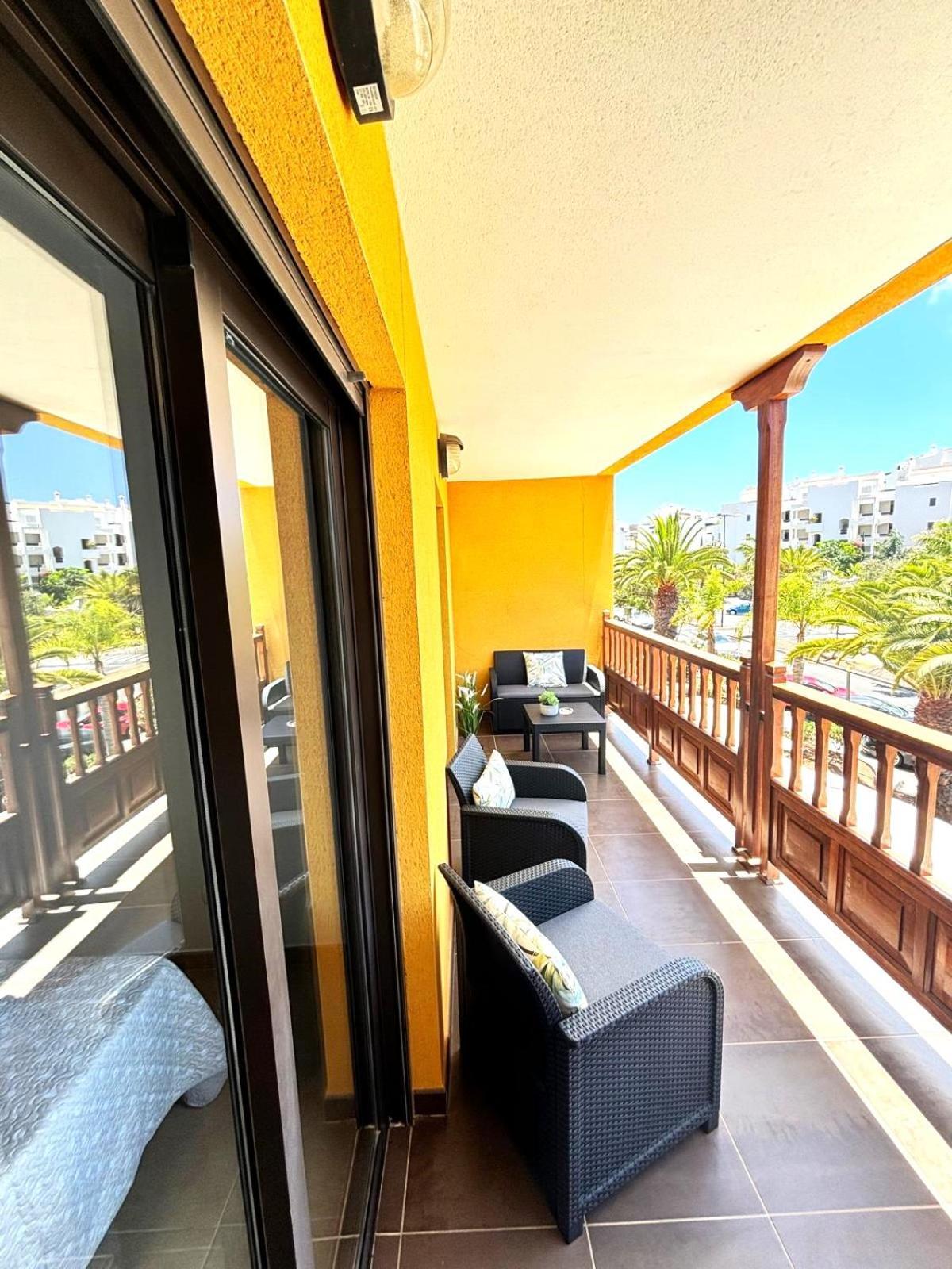 Ojos Del Oceano Apartment Palm-mar Exterior photo