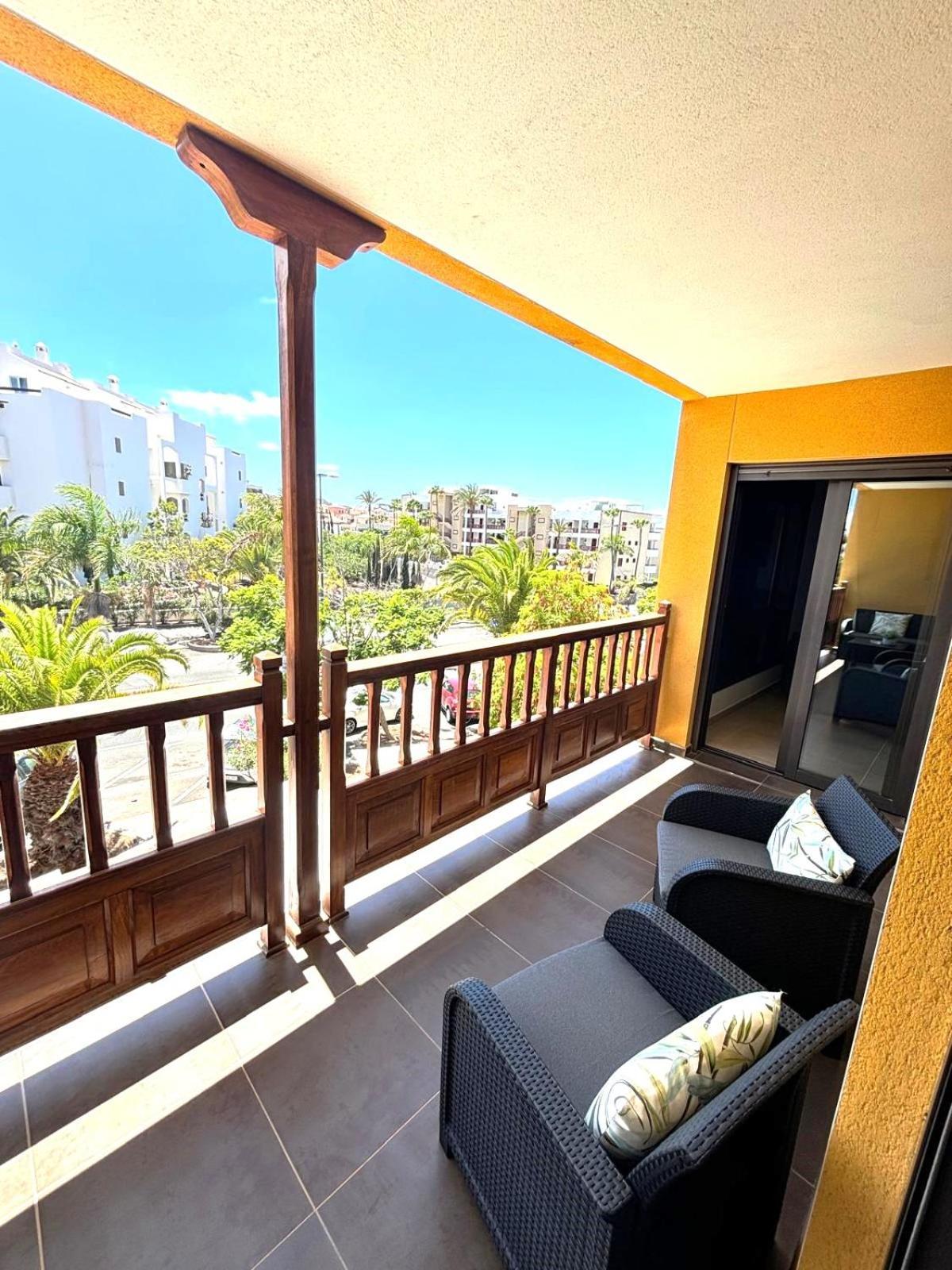 Ojos Del Oceano Apartment Palm-mar Exterior photo